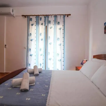 To Let Spiropali בית הארחה