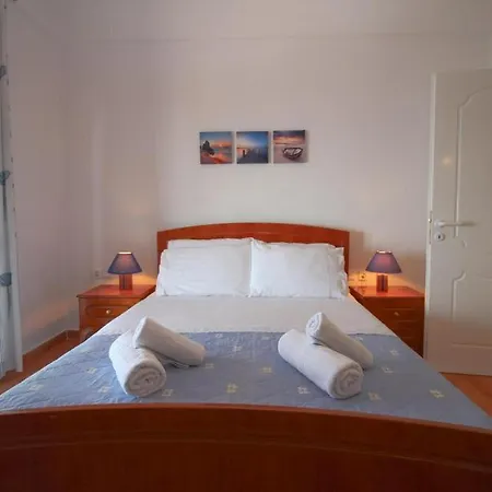 To Let Spiropali 3*