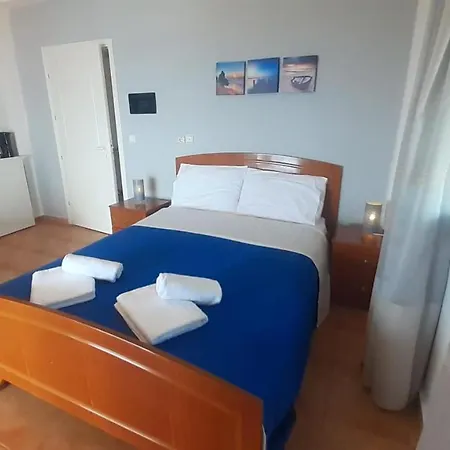 Πανσιόν To Let Spiropali