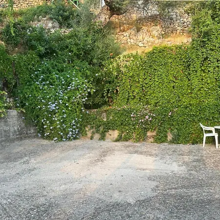 بيت ضيافة To Let Spiropali *