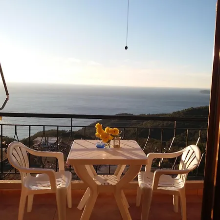 To Let Spiropali بيت ضيافة 3*